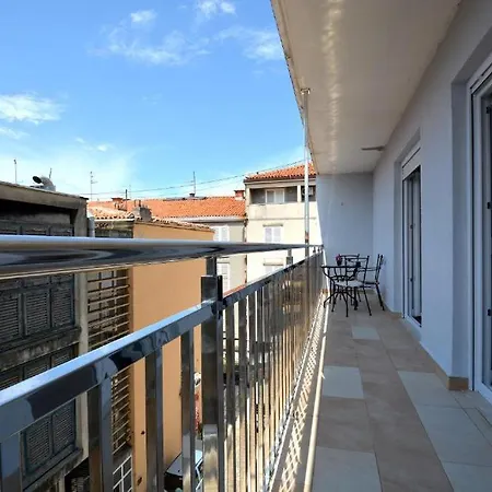 Twins Old Town Apartment Zadar